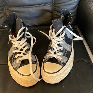 Cool Black star and stripes Converse All-Star High tops. Almost New!